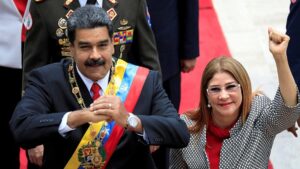 Maduro trata de “cobarde” al Gobierno de EE.UU. por sanciones contra su esposa