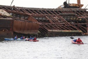 Jóvenes disfrutaron de inolvidable paseo en kayak