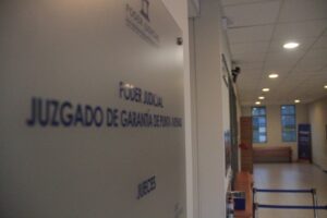 Ejecutiva bancaria fue formalizada  por millonaria estafa a cliente