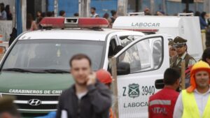 Dos vendedores ambulantes mueren aplastados tras accidente de tránsito en Cerrillos