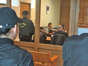 Por celos amenazó de muerte con cuchillo a su conviviente