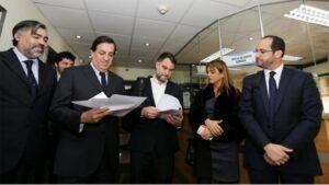 Van Rysselberghe y Macaya se disputan respaldos del Gobierno