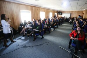 Neuróloga afirmó que en Magallanes hay 2.800 niños con autismo