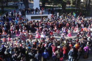 Más de quinientas personas participaron del Cuecazo Estudiantil “Magallanes saluda a la Patria”