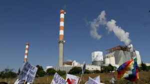 Empresas del cordón industrial de Quintero y Puchuncaví acuerdan reducción inmediata de operaciones