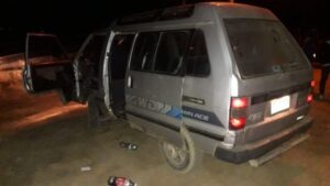 Trío de ladrones fue capturado en furgón por Carabineros tras ser perseguidos por vecinos