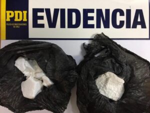 PDI detiene a mujer que intentó ingresar cóctel de drogas