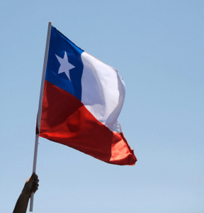 Aprenda a izar correctamente el  emblema patrio y evite multas