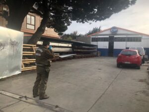 Delincuentes roban barraca de  fierro en pleno centro de la ciudad