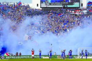 Clásico universitario registró récord de asistencia en el Nacional