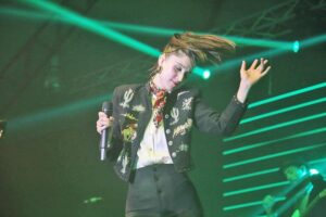 Francisca Valenzuela deleitó a cientos de fans en Punta Arenas con su “Tómame Tour”