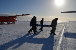 Evacuan de urgencia a británico desde la Antártica