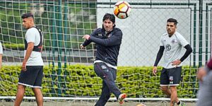 Colo Colo realizó su primer entrenamiento en Brasil