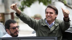 Analistas magallánicos explican claves del triunfo de Jair Bolsonaro