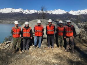 Visitan trabajos de la ruta Y-85 que mejorará el acceso a Puerto Williams