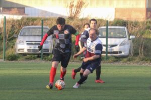 Ardua lucha por los primeros lugares en el Torneo de Clausura del Futbolito Senior