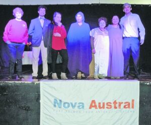 Con gran marco de público se presentó “Fausto” de la compañía Nova Austral
