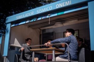 Autoridades regionales vivieron un terremoto arriba del simulador sísmico de la Onemi