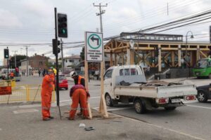 Gran parte de los choferes de la locomoción colectiva desconocen el cierre de calle Chiloé