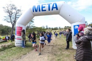 Alegría y buenas marcas se vivieron en el Cross Country de la Escuela Pedro Sarmiento de Gamboa