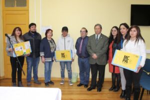 Estudiantes adultos recibieron computadores del programa “Me conecto para aprender”