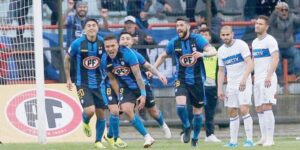Huachipato goleó a una descontrolada Católica