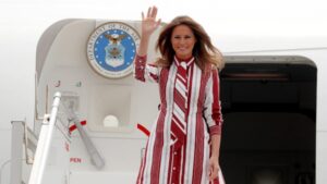 Melania Trump aterriza en Ghana para iniciar su gira por África