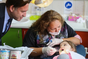 Más de 5.000 niñas y niños magallánicos se beneficiarán con nuevo programa de atención dental