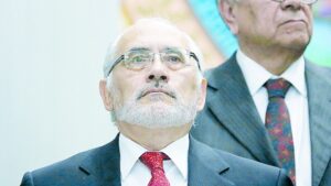 Carlos Mesa oficializa candidatura a la presidencia de Bolivia
