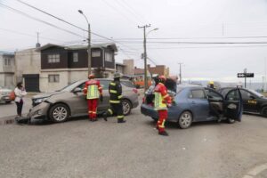 Tres personas lesionadas tras accidente en céntrico sector de la ciudad