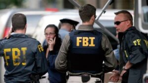 Encuentran dos artefactos explosivos dirigidos contra Clinton y Obama