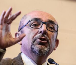 Diputado Romero es multado por dichos contra Daniela Vega