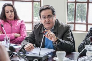 Concejal acusa “vendetta” por defender a alumnos en toma del Liceo Industrial