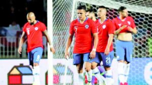 Llueven las críticas sobre Rueda y Alexis tras derrota de Chile