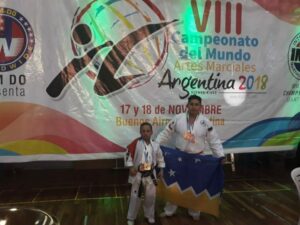 Dos magallánicos lograron podio en torneo mundial de artes marciales