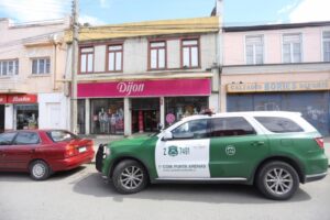 Delincuentes robaron más de $ 3 millones desde interior de la tienda Dijon