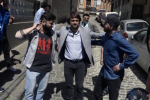 Boric salió averiado luego de cita en París