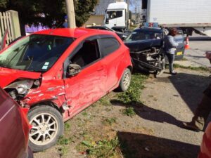 Tres lesionados dejó colisión y  atropello en conflictiva esquina