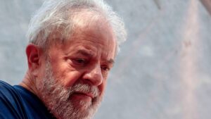 Lula sale de prisión por primera vez en siete meses desde la cárcel de Curitiba