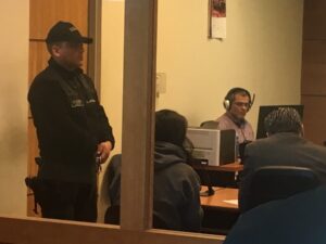 Sujeto intentó asfixiar con sus manos a su conviviente