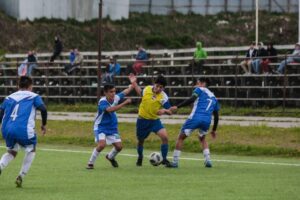 El fútbol local empató en la agonía ante Araucanía