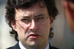 “Nuestro partido debe tener posturas claras, concisas y hacerlas respetar”