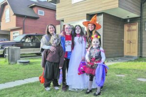 La noche más “aterradora”  del año llegó a Punta Arenas