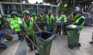 Trabajadores de Áreas Verdes contentos y emocionados por su aporte a las Jornadas