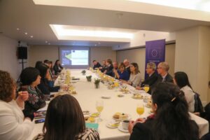 Magallanes dialogó con  Unión Europea por incorporación  de la mujer al trabajo