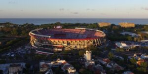 El escándalo continúa: allanan Monumental de River por reventa de entradas