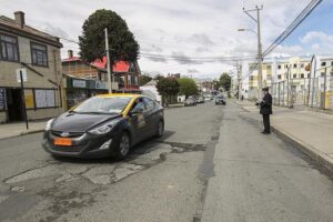 Colectiveros de Punta Arenas dieron a conocer las calles con más hoyos de la ciudad
