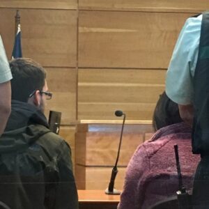 Extravío de niño de 2 años dejó en evidencia la tenencia de marihuana de sus padres