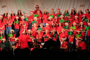 Con más de 100 estudiantes en escena British School realizó su tradicional “Christmas Carol”