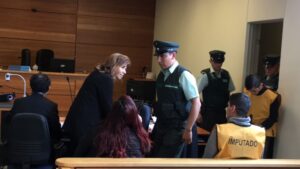 Trío condenado por robo con violencia y enfrentarse a Carabineros deberán cumplir penas en la cárcel